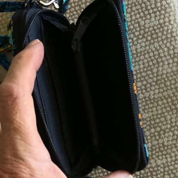 VERA BRADLEY CROSS BODY WALLET BLUE FLORAL 4” by 6” - Picture 4 of 5